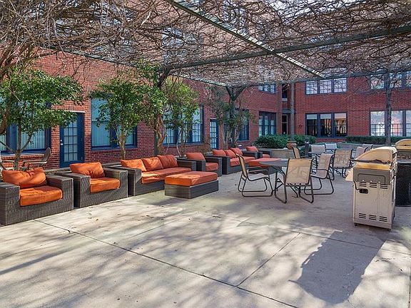 5th image of 2502 Live Oak St APT 227
