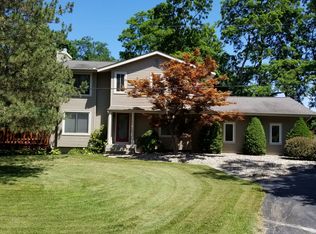 8515 Fletcher Rd, Grand Blanc, MI 48439