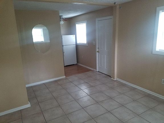 3rd image of 1212 Tampa Dr #2