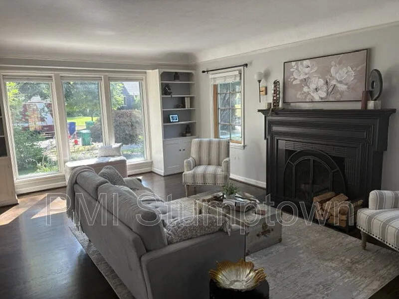 4 bed, 2.5 bath, 2979 sqft, $5,000 — Photo 4