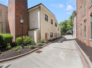 21 Higgins St APT 107, Smithfield, RI 02917