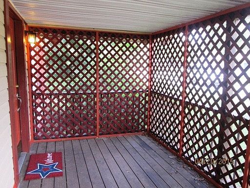 2nd image of 654 Herbert St