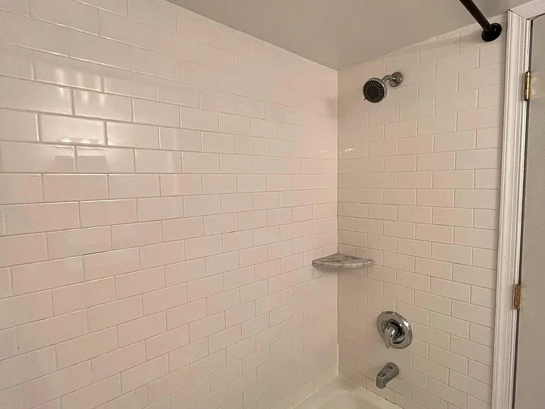 1302 Pine St #1 — Photo 11