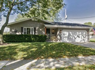 220 Western Ave, Waukesha, WI 53188