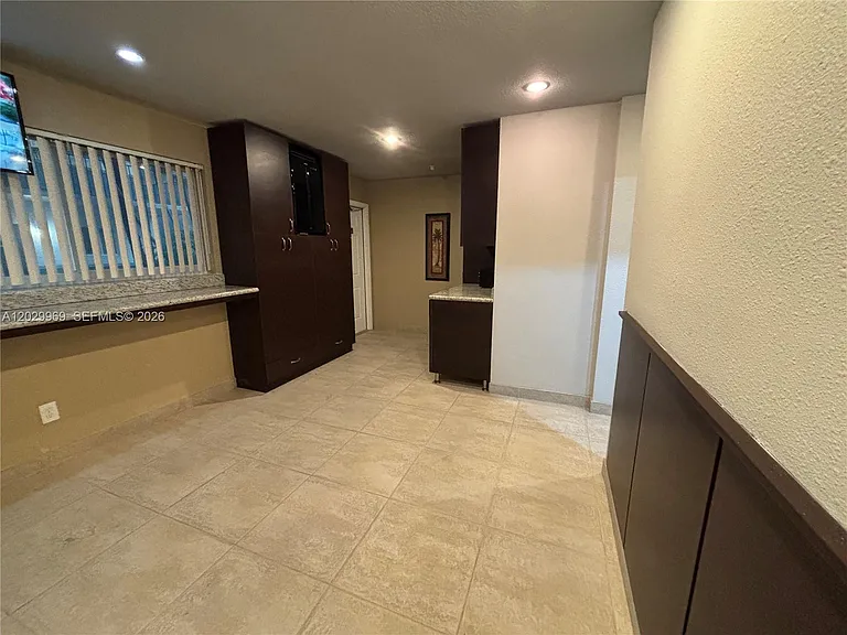 7290 NW 38th St #STUDIO — Photo 3