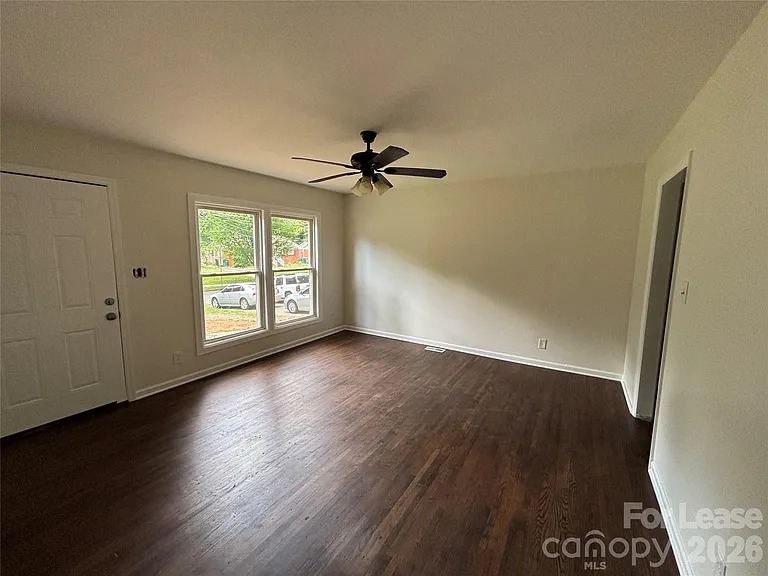 2627 Dora Dr — Photo 12