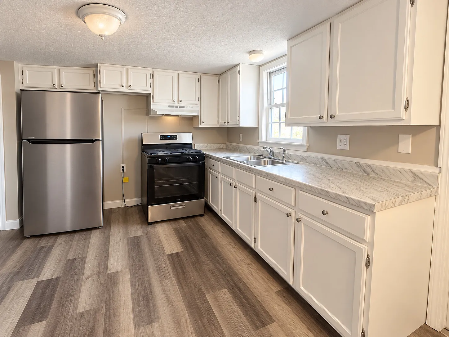 28 Vine St — Photo 2