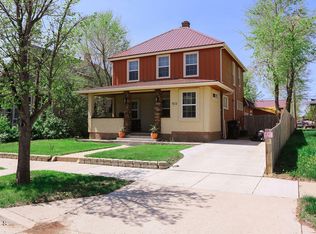 513 2nd Ave E, Williston, ND 58801