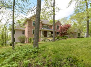 6311 E Bay Ln, Richland, MI