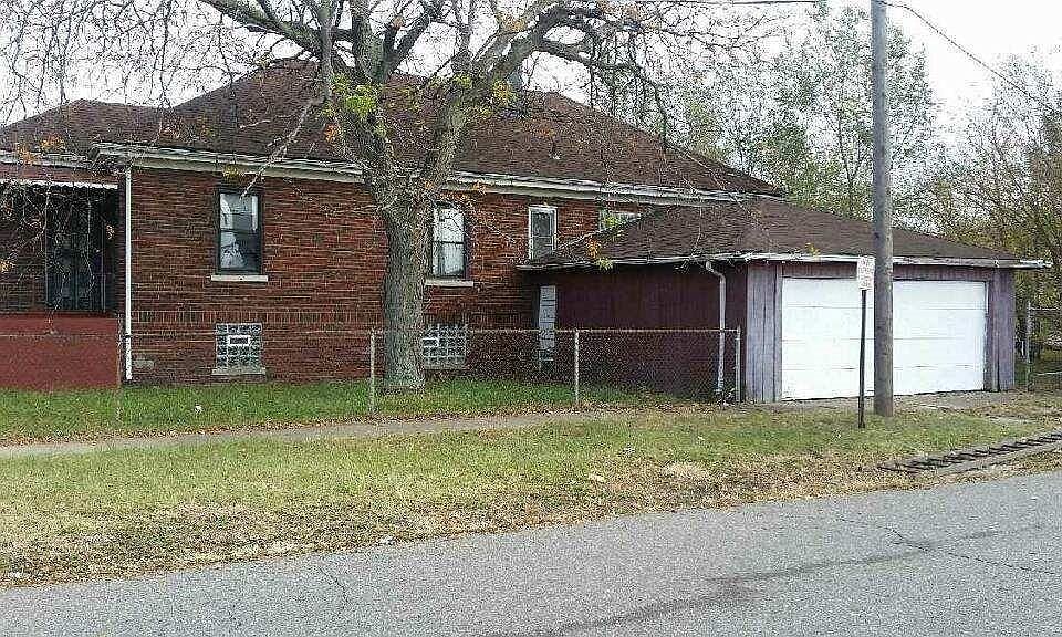 1st image of 597 W 21st Ave