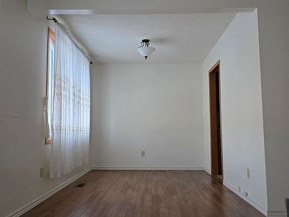 4th image of 405 Rippleton Rd