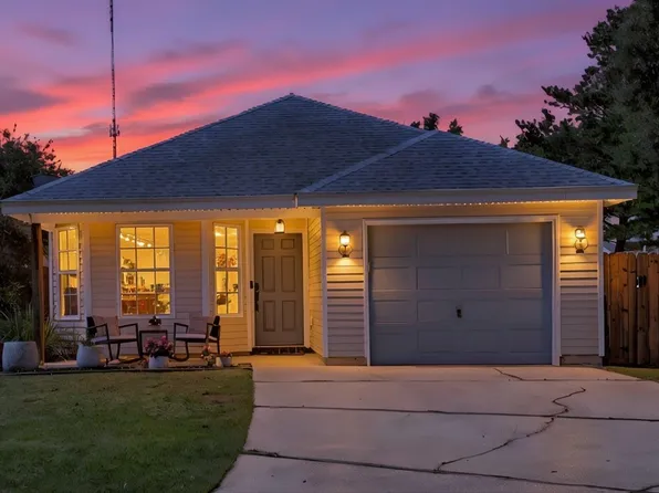 2061 Bright Water Dr, Gulf Breeze, FL 32563