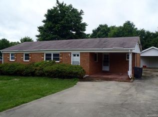1916 Cunningham Dr, Statesville, NC 28625