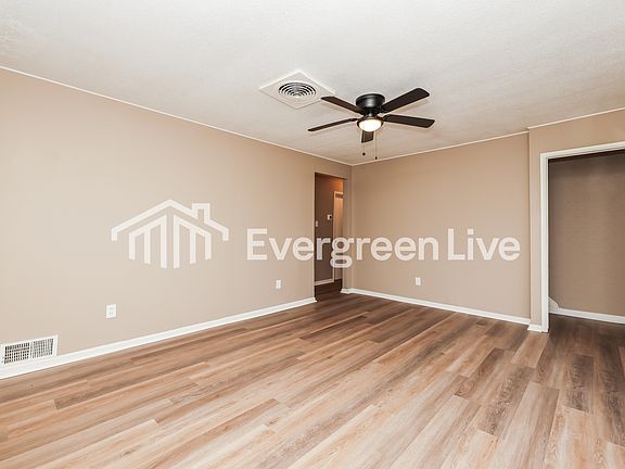 4th image of 2277 Hazelton Ave