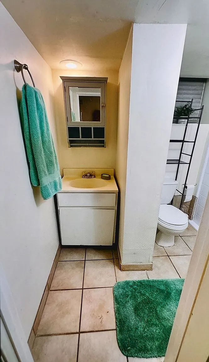 2 bed, 800 sqft, $1,200 — Photo 1