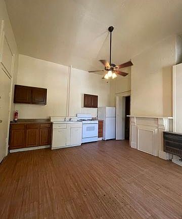 4th image of 822 E Carson St #6