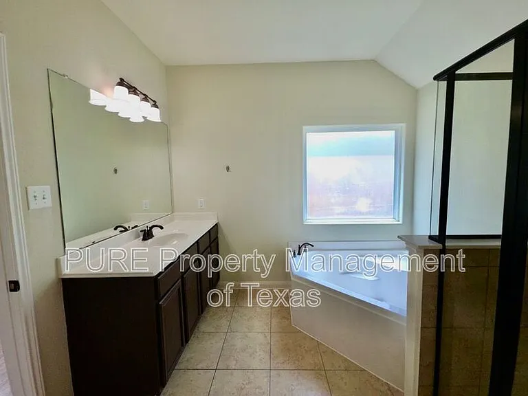 1697 Breanna Ln — Photo 14