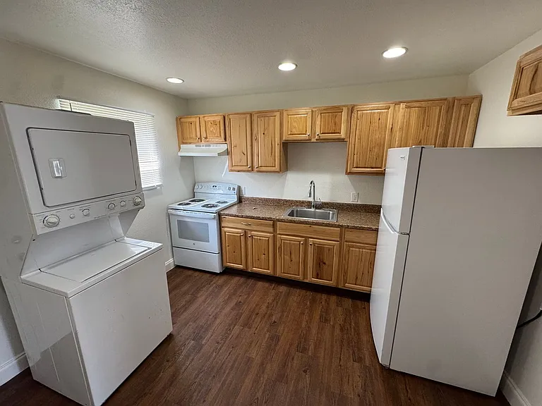 1155 McFarland St — Photo 4