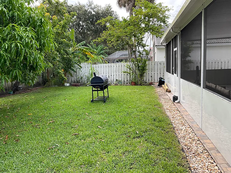 6566 Spring Meadow Dr — Photo 45