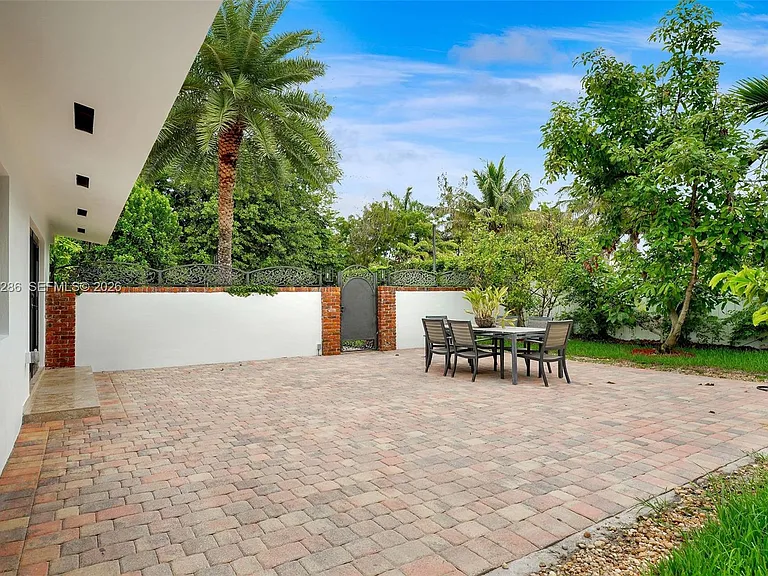 6820 SW 86th Ave — Photo 31