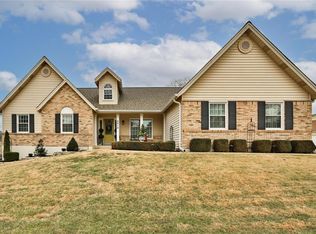 6819 Coffee Springs Dr, Saint Louis, MO 63129