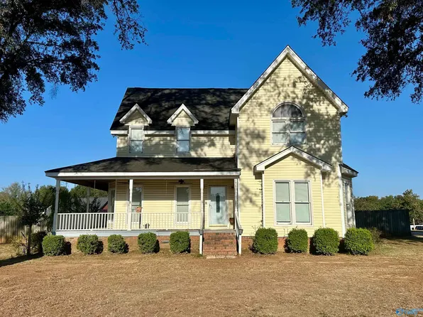 191 Highland Dr, Moulton, AL 35650