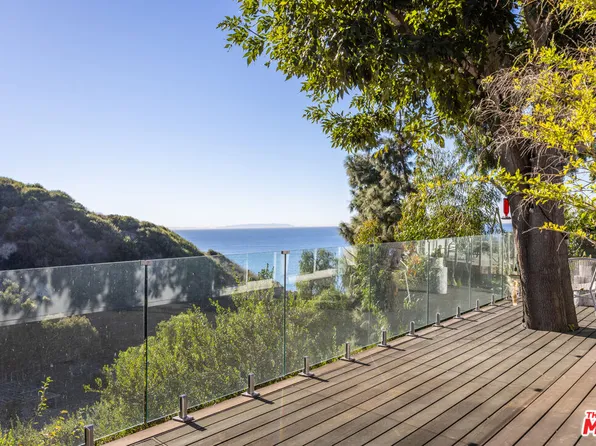 37 Aloha Dr, Pacific Palisades, CA 90272