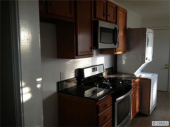 4th image of 312 S Loma Linda Dr