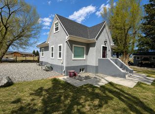 296 W 300 S, Loa, UT 84747