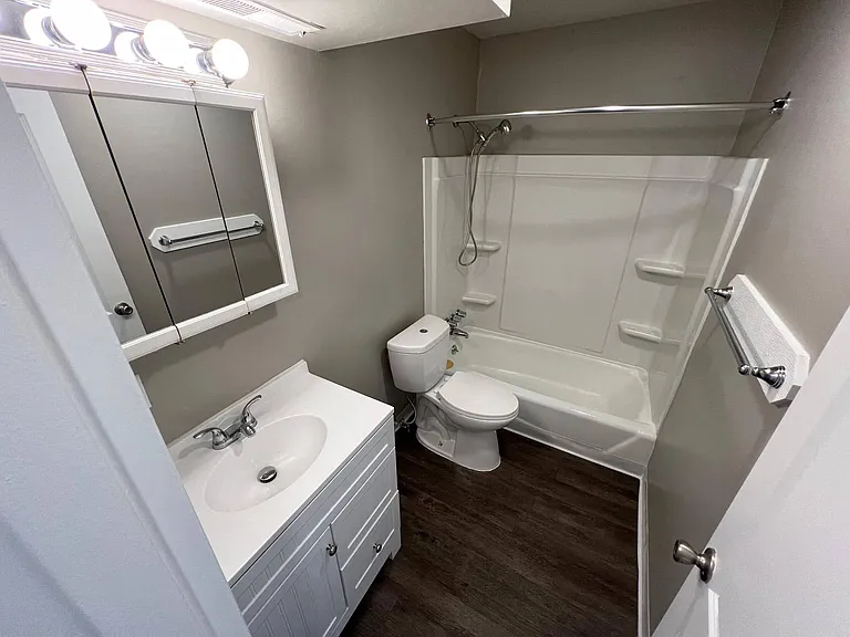 Lake Forest Apartment Homes — Photo 62
