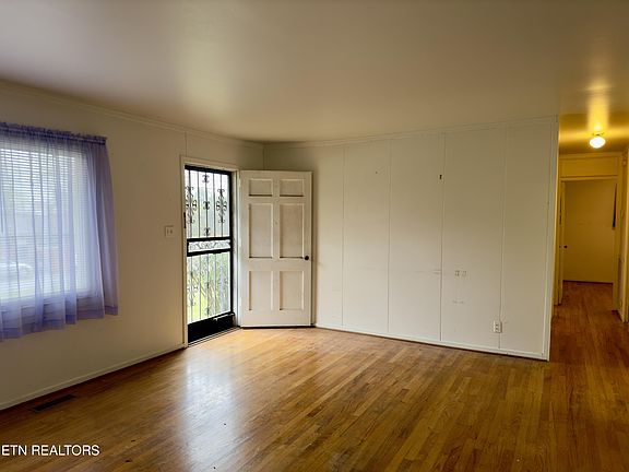 3rd image of 405 Watauga Dr