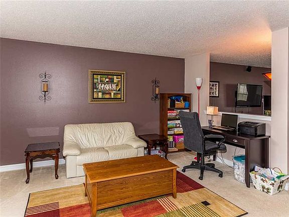 4th image of 6202 Alonzo Dr