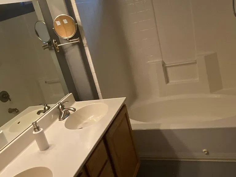 2431 W Silverton Dr — Photo 11