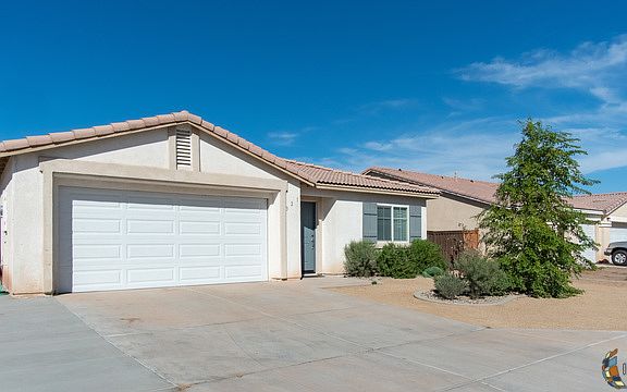 2nd image of 321 Shoshonean Dr