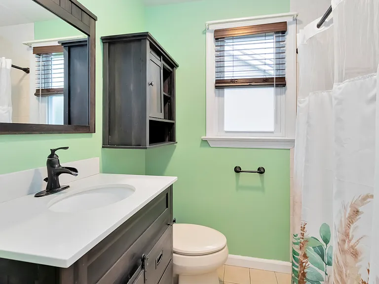 7 Evelyn Rd — Photo 12