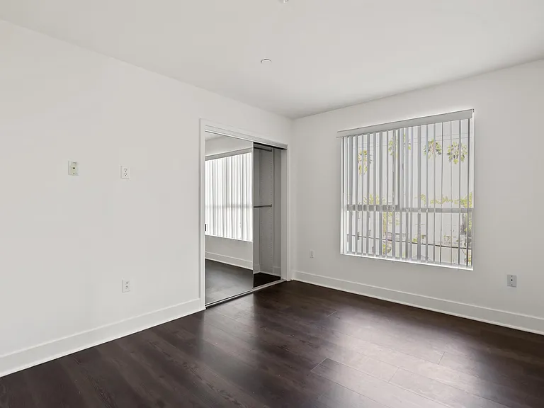 Hall bedroom #2