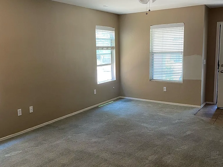7599 E Ocotillo Overlook Dr — Photo 3