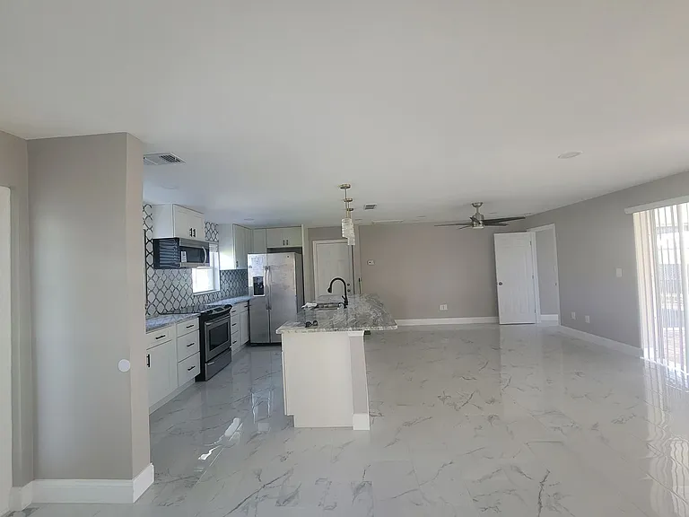 5227 SW 2nd Pl — Photo 16