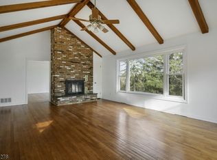 26 Horseneck Rd, Montville, NJ 07045