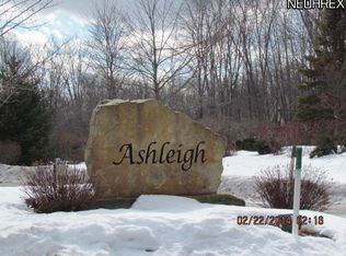 105 Ashleigh Dr, Chagrin Falls, OH