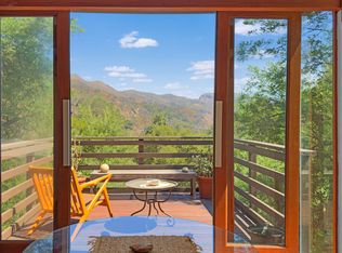 19520 Cave Way, Topanga, CA 90290
