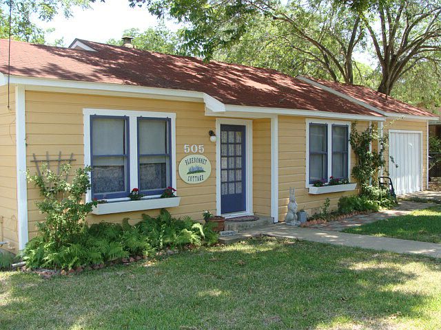 1st image of 505 N Llano St