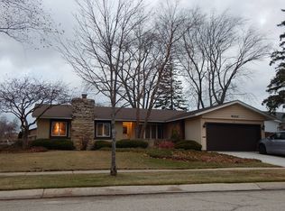 1248 Carlisle Ave, Elk Grove Village, IL 60007