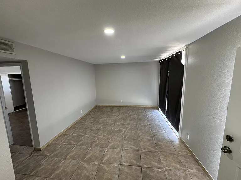 3391 Brussels St #4 — Photo 4