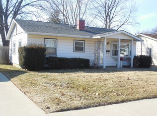 1813 17th Ave, Sterling, IL 61081