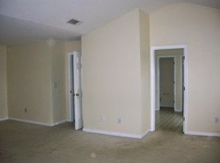 901 Deshon Creek Dr, Lithonia, GA 30058