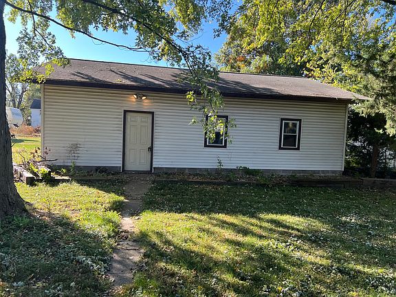 3rd image of 405 E Oakley St