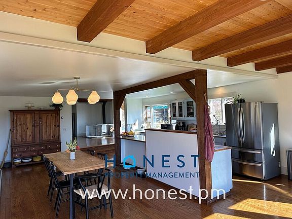 2nd image of 507 Jones Woods Rd