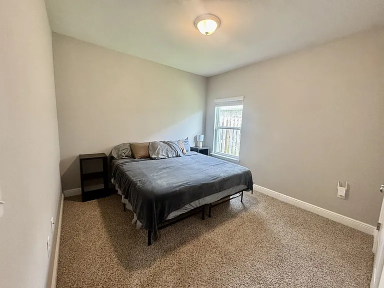 806 Cason Cir — Photo 9