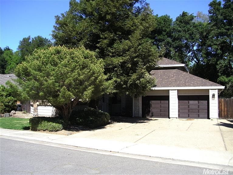 1st image of 19680 Meadow View Dr